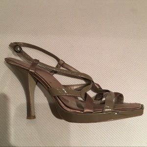 Nine West tan patent & satin sandal